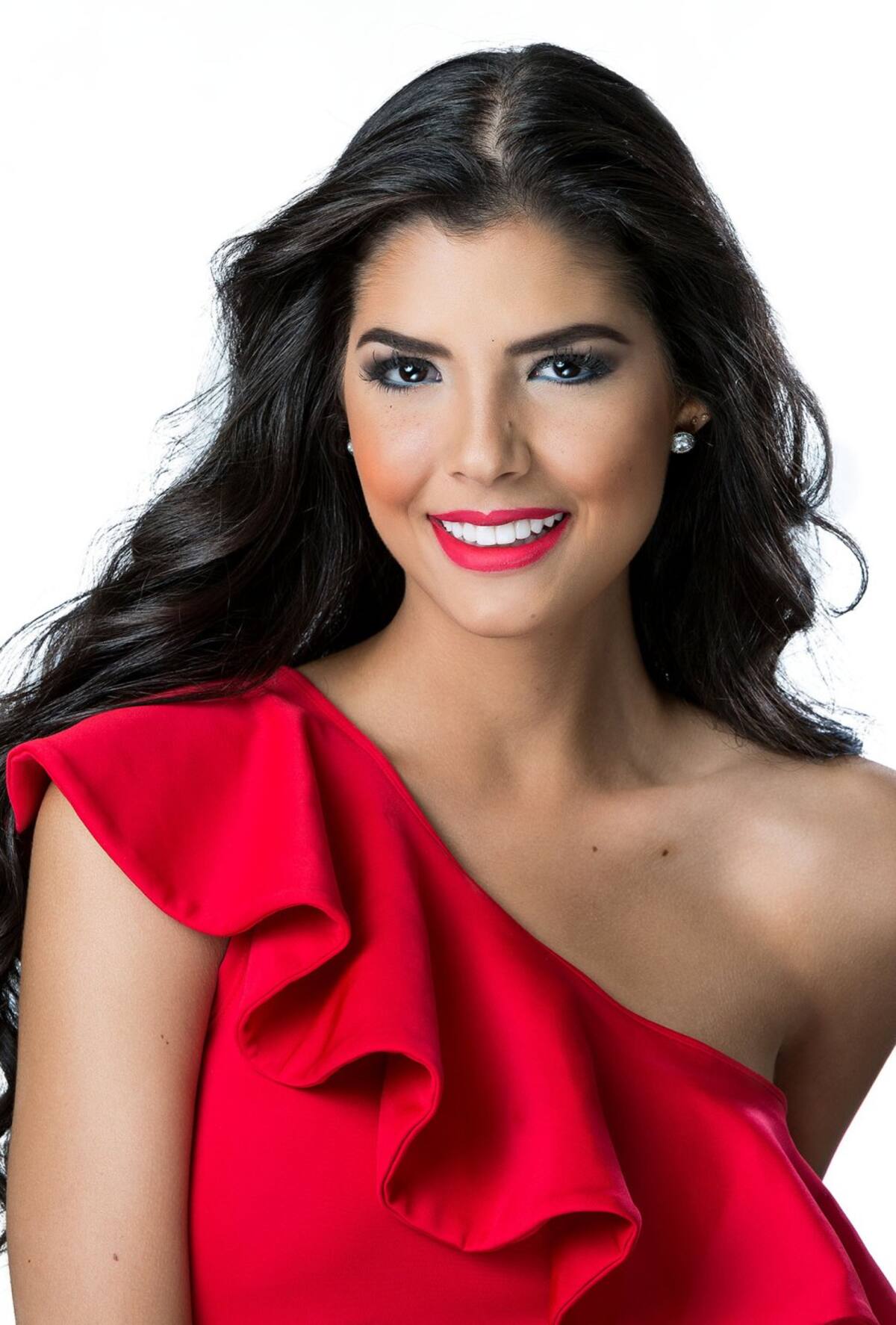 Anabella Castro, señorita Cesar.