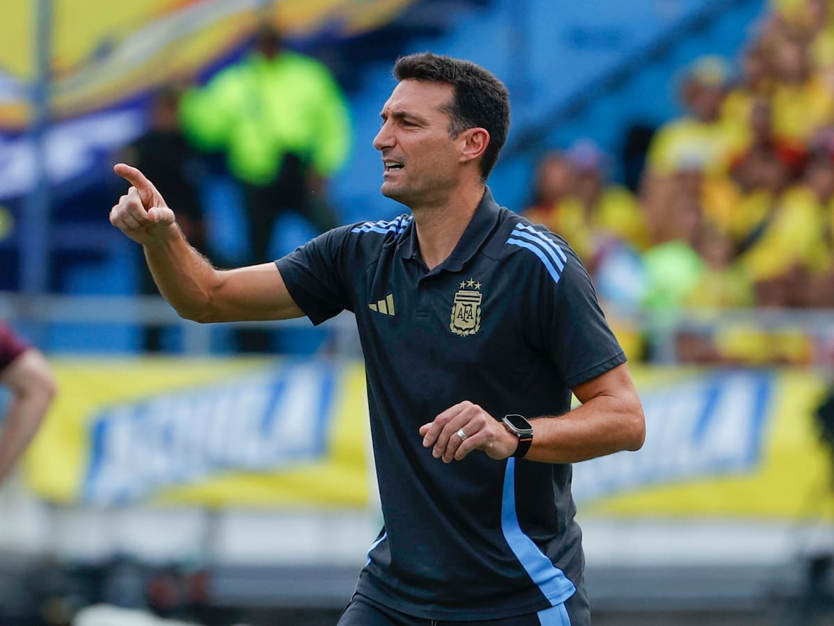 Lionel Scaloni protestó contra el VAR, tras la derrota frente Colombia en Eliminatorias