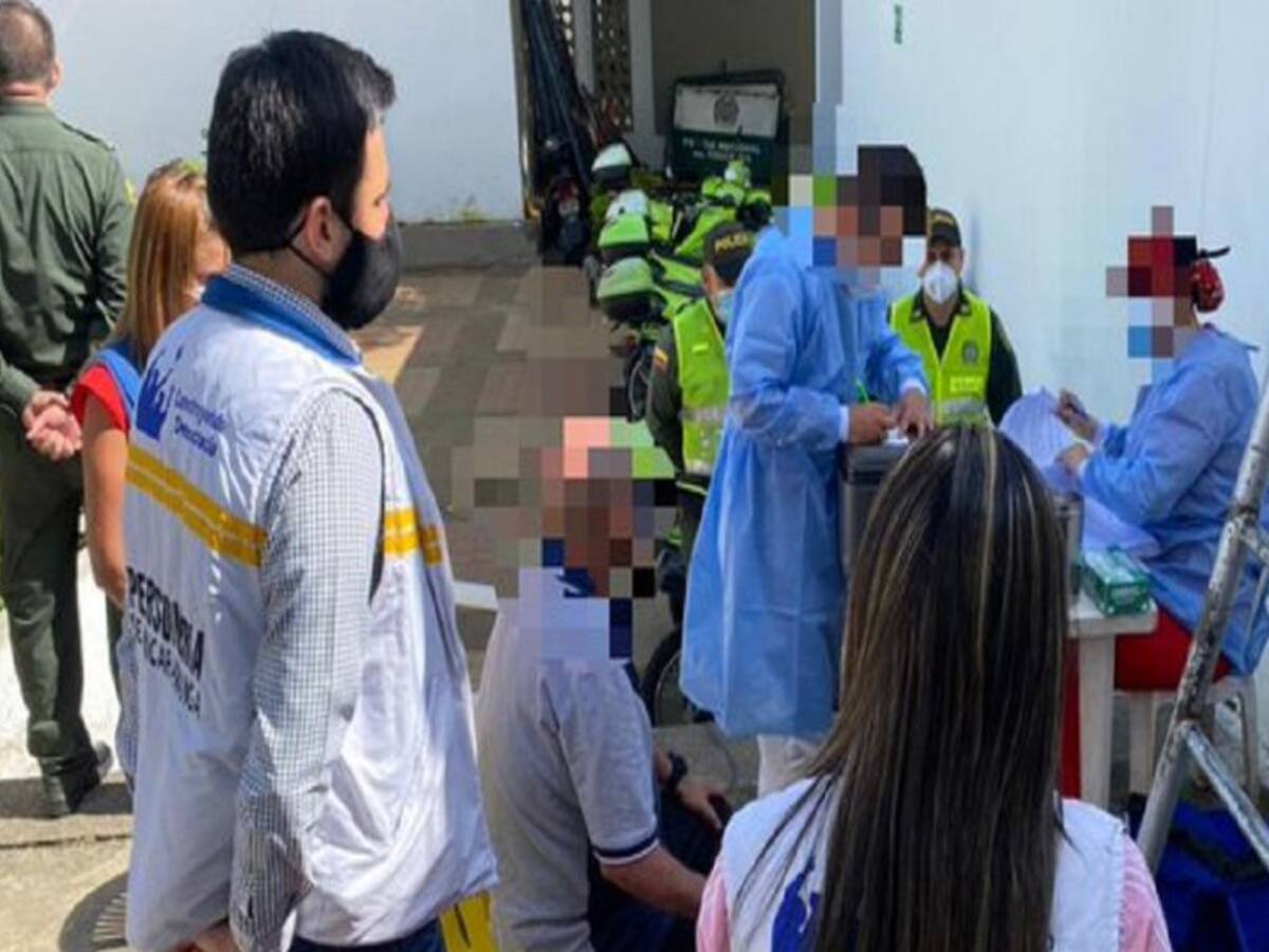 Comenzó la vacunación de detenidos en las estaciones de Policía