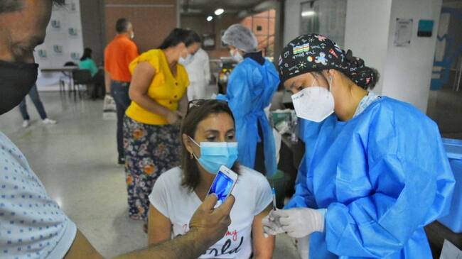 Vacunación contra el COVID-19