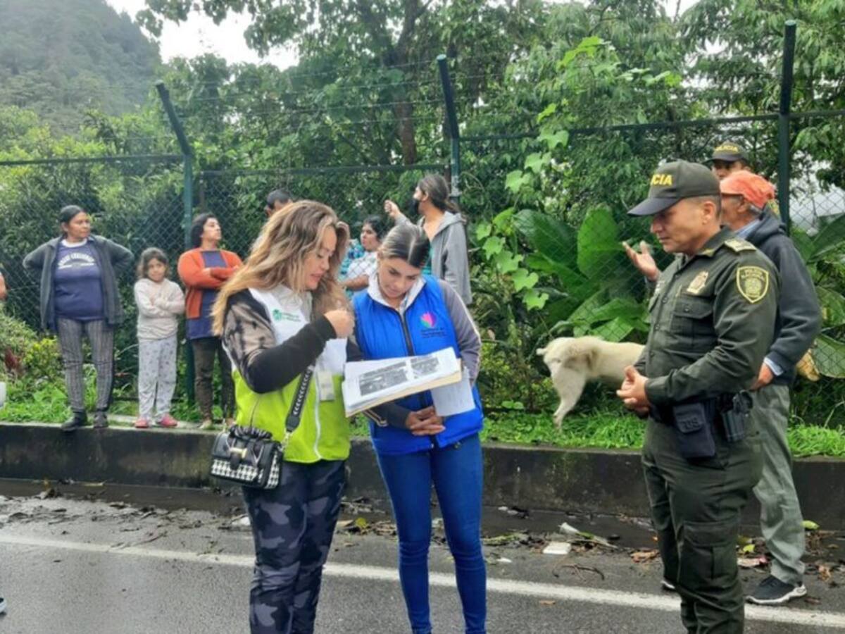 Cdmb inicia desalojo de invasiones en vía a Cúcuta