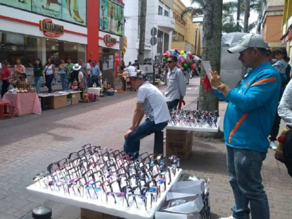Los vendedores informales en Manizales solicitan mayor control del espacio público