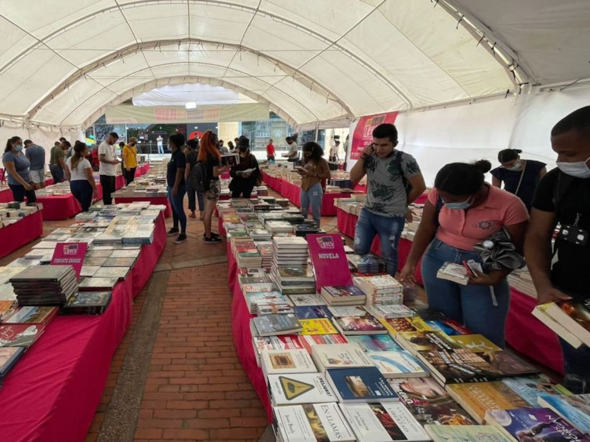 Outlet de libros busca promover lectura en Cartagena