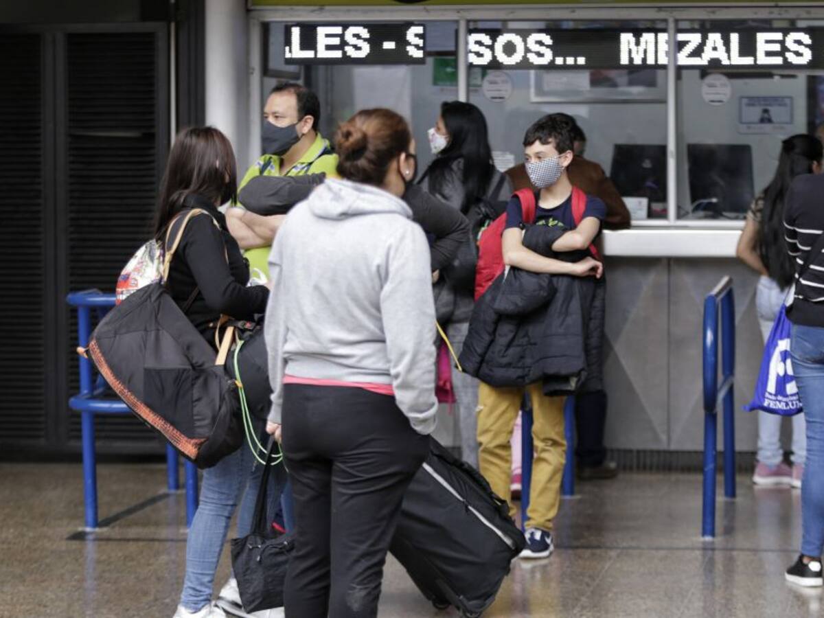 Formulan pliegos de cargos a 22 empresas de transporte de pasajeros