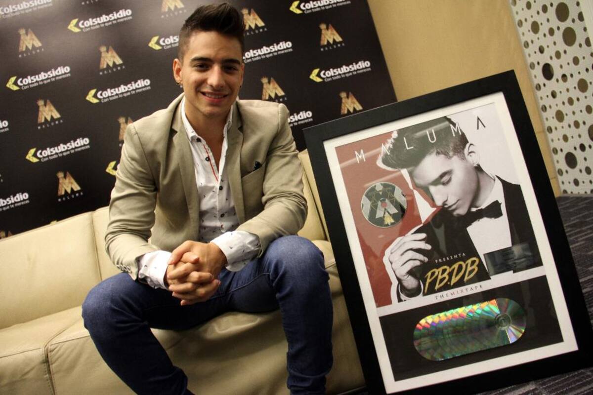 El artista logró vender 10.000 copias en pre venta del disco "Pretty boy, Dirty boy Mixtape"