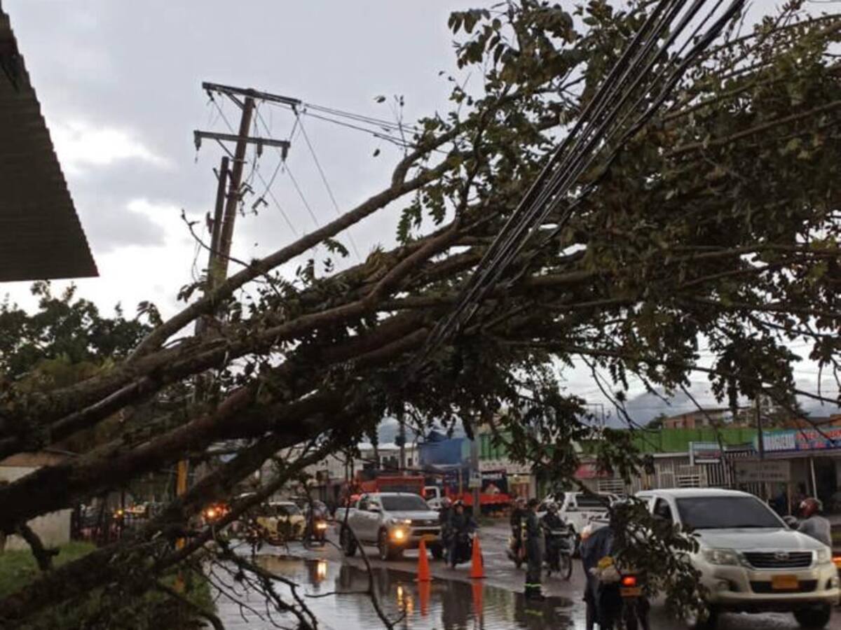 Sin servicio de energía cuatro municipios del sur del Huila
