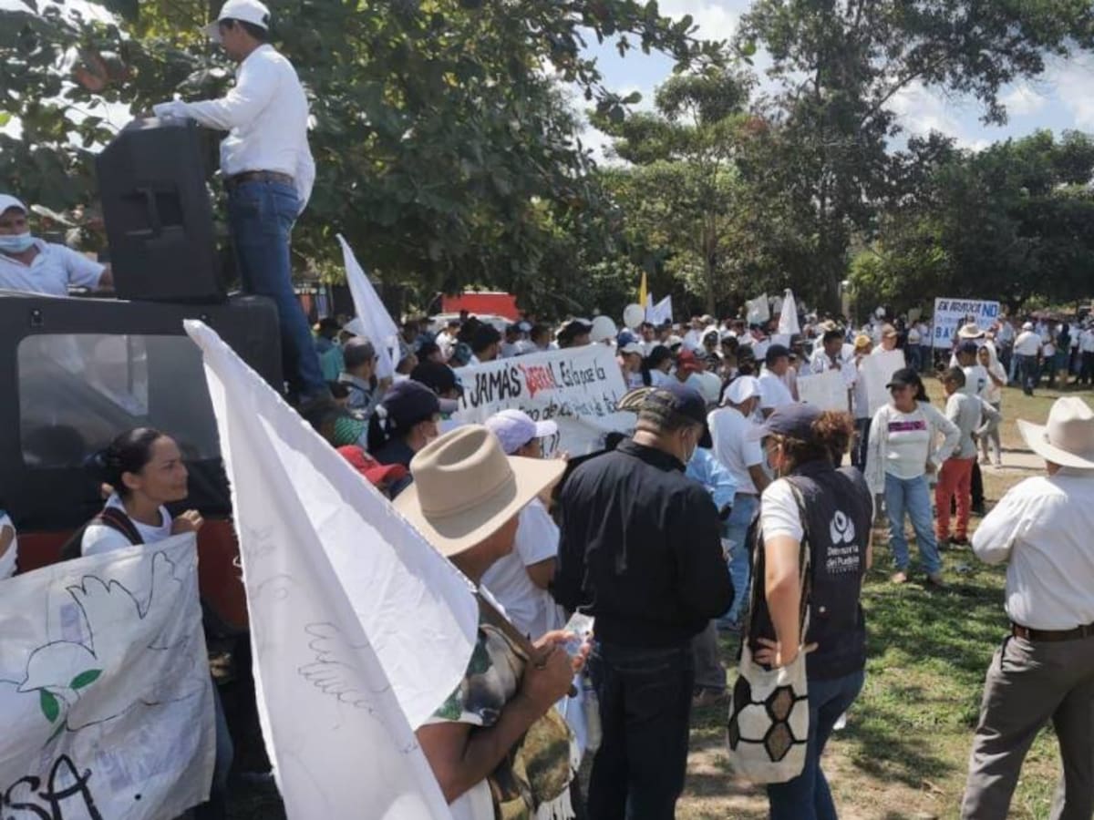 En enero 1.358 familias fueron desplazadas en Colombia: Defensoría