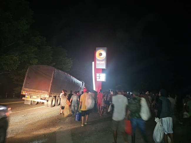 Policía frustró intento de saqueo a tracto mula en La Esperanza. Foto: DENOR.