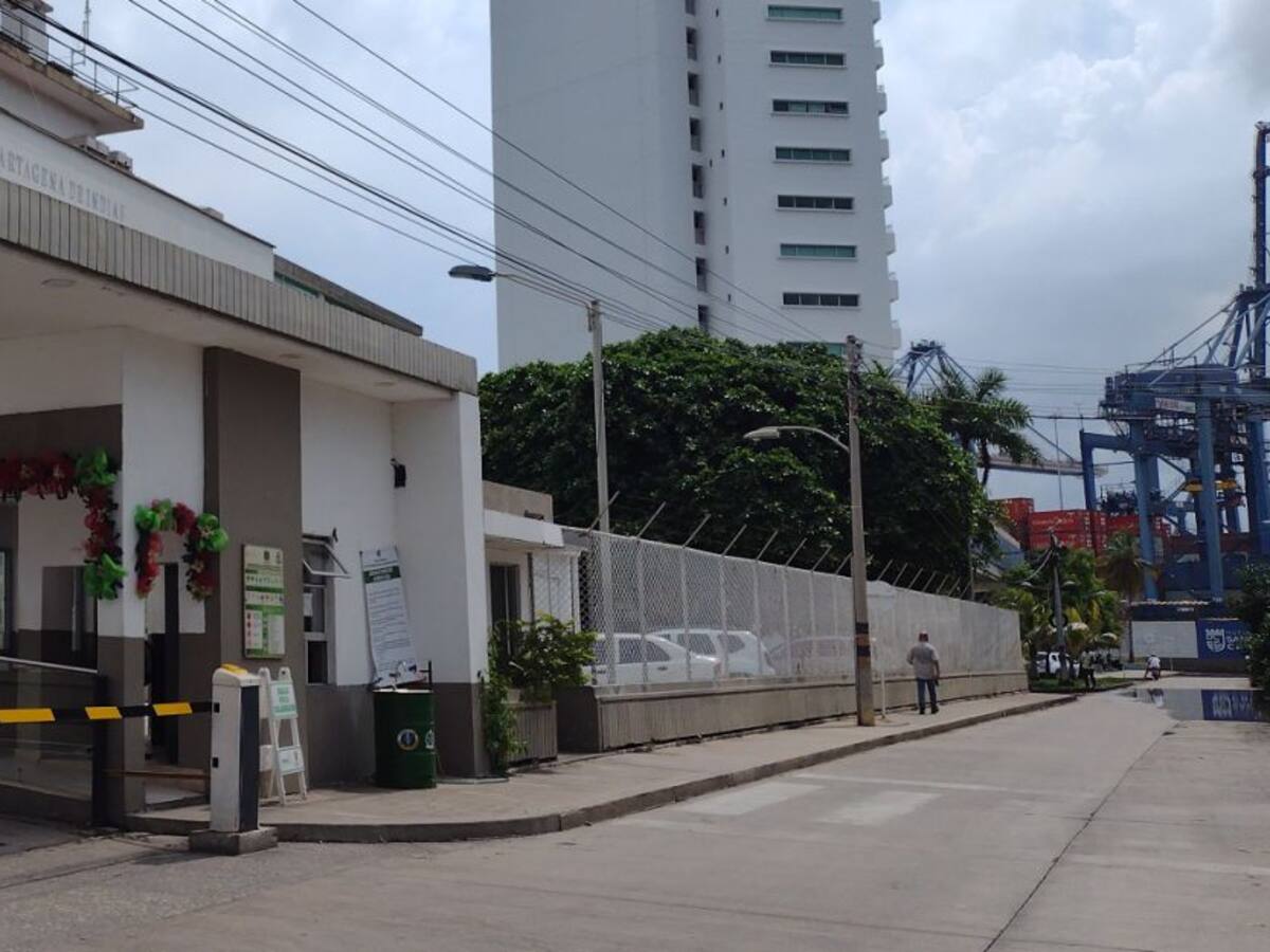 Policía rinde homenaje a patrullero asesinado en Cartagena