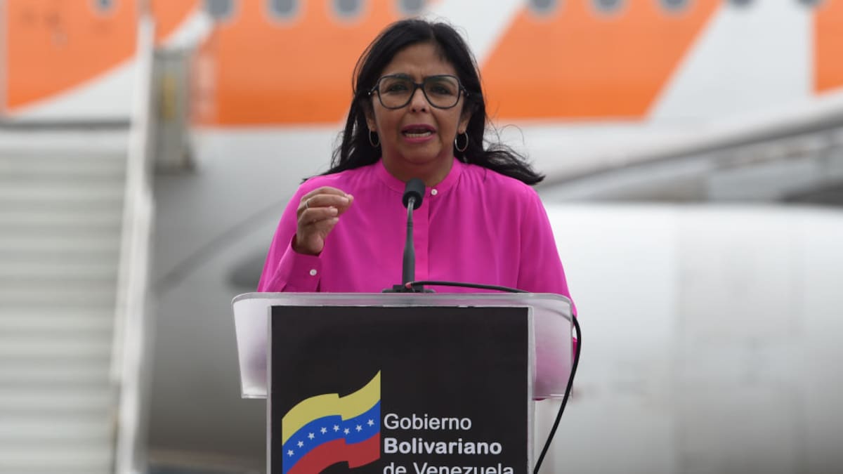 Delcy Rodríguez anuncia fondo para reconstruir Venezuela con EE.UU. y eleva cifra de muertos a 2.595