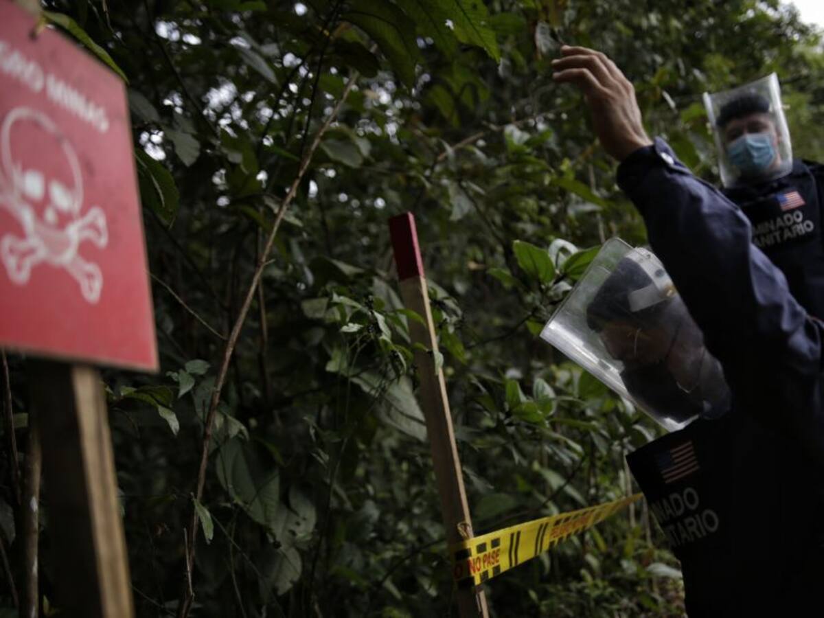 Un muerto y dos heridos deja explosión de mina antipersonal en Bojayá