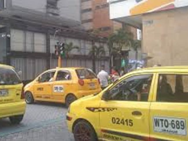 Taxistas de Ibagué reportan millonarias pérdidas económicas
