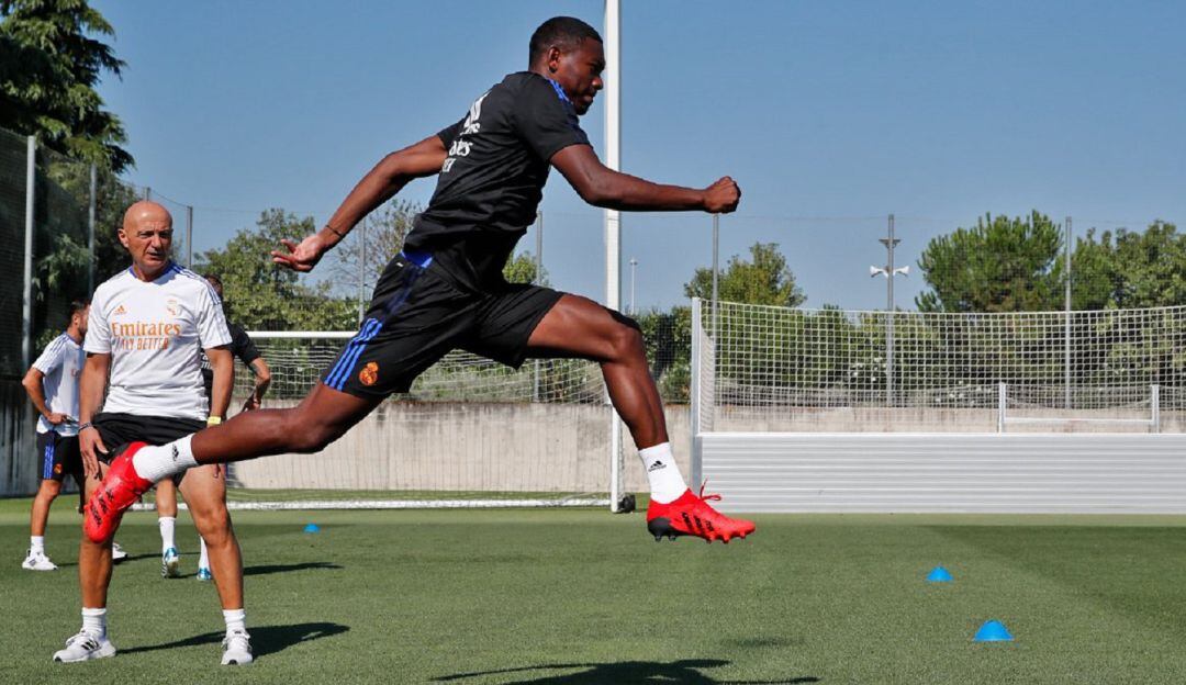 David Alaba en sus primeros días como jugador del Real Madrid.