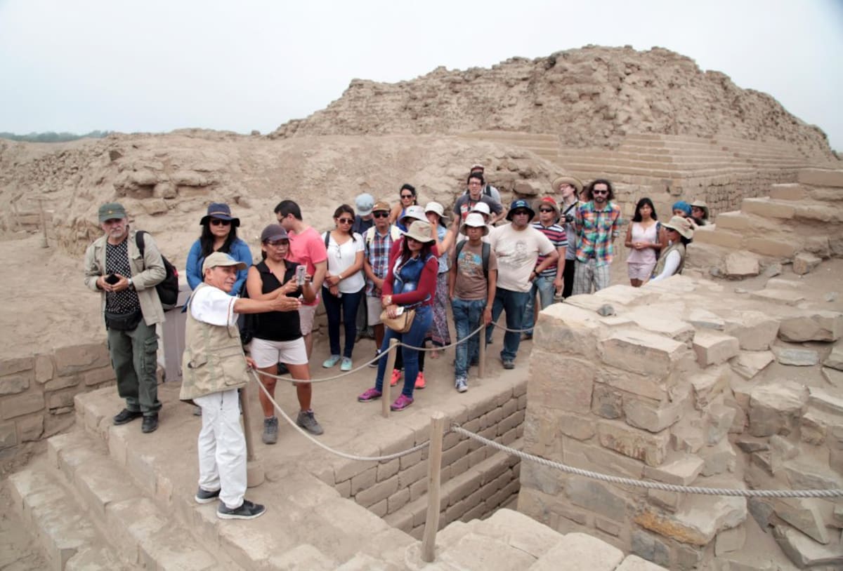 El santuario de Pachacamac, uno de los principales dioses prehispánicos, es nuevamente recorridos en un inédito circuito turístico por las ruinas de los templos y palacios del Antiguo Perú.