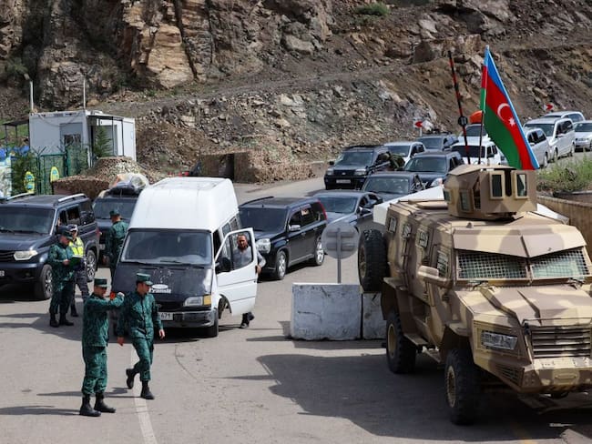 Conflicto Nagorno Karabaj: 100.000 desplazados han entraro a Armenia, dice vicecanciller