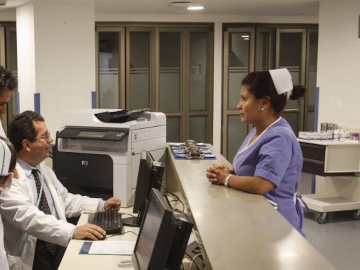 Alza del dólar podría afectar tarifas de medicina prepagada