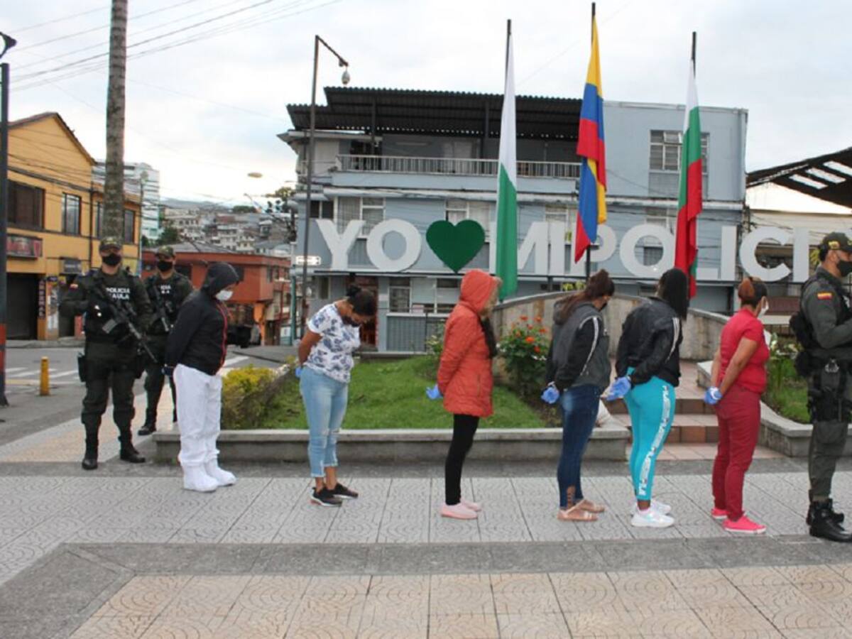 Detenidas 6 mujeres por supuesta extorsión al occidente de Caldas