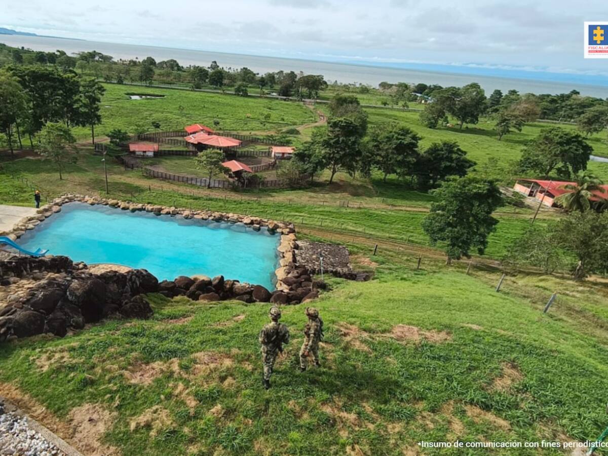 Ponen medidas cautelares a bienes de Macaco y otros exjefes de las Autodefensas
