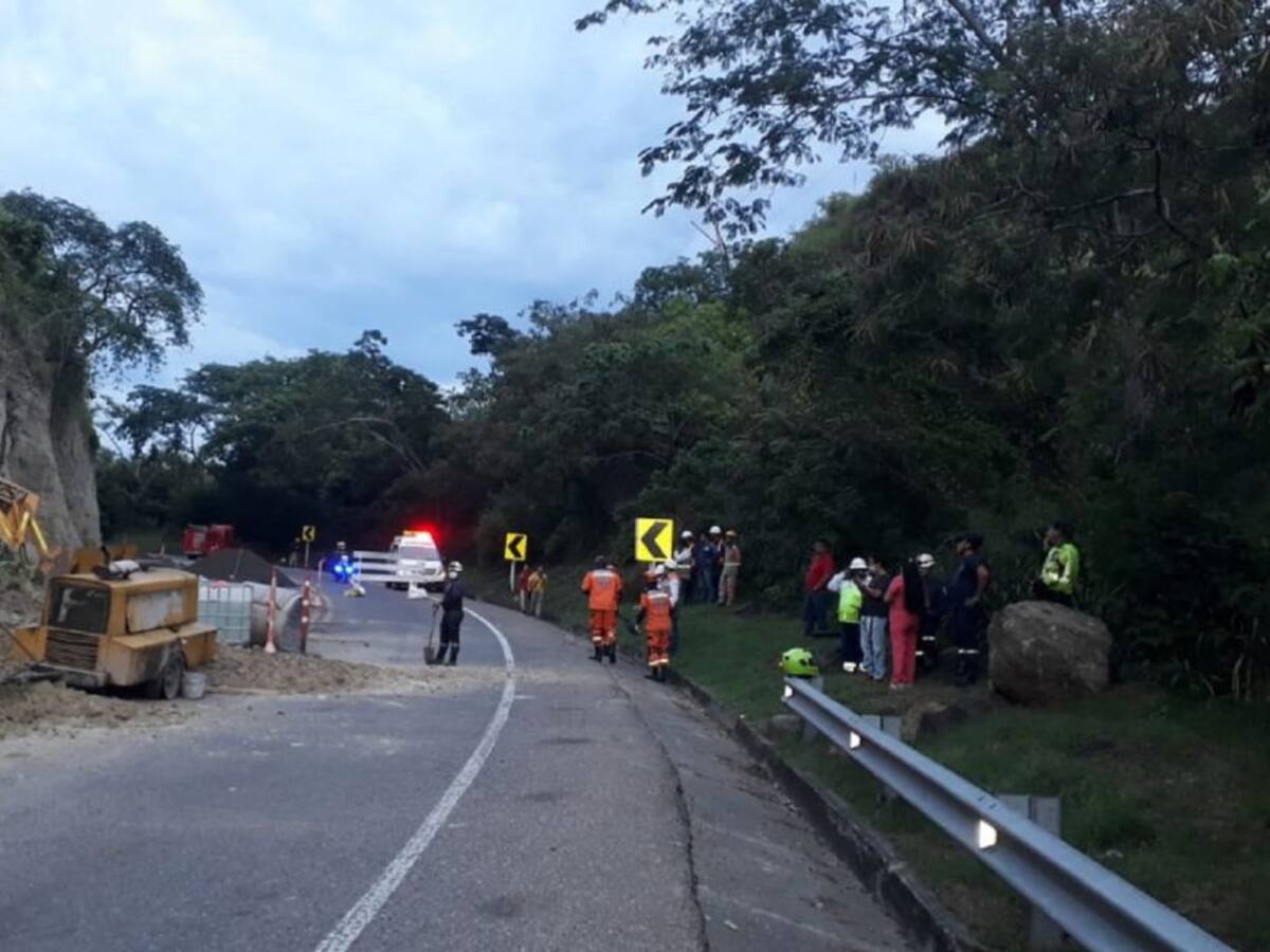Dos hombres pierden la vida tras un derrumbe en Honda, Tolima