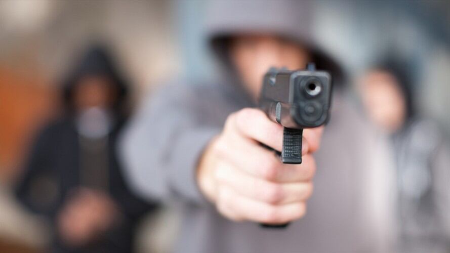 Se indicó que el joven, residente en el barrio La Laguna, fue impactado en diferentes partes del cuerpo, lo que le ocasionó la muerte. Foto: Getty Images