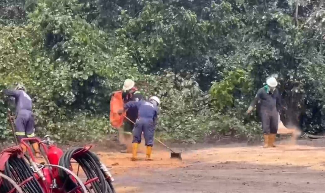 Mantienen medidas de aislamiento cerca al pozo del proyecto La Cira Infantas luego del derrame de crudo.