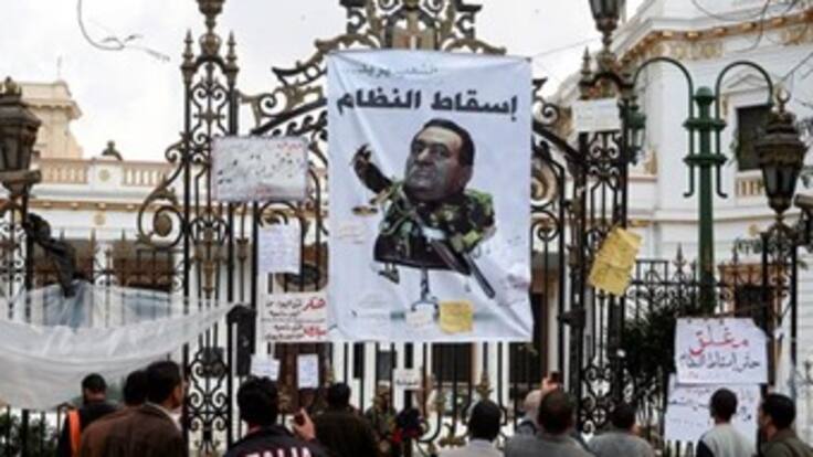 Esta tarde se espera que Hosni Mubarak deje el poder en Egipto