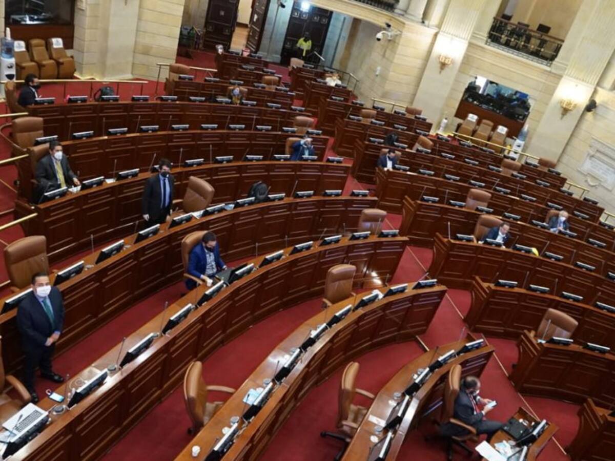 40 congresistas piden 'la mayor condecoración' para patrullero Ángel Zúñiga