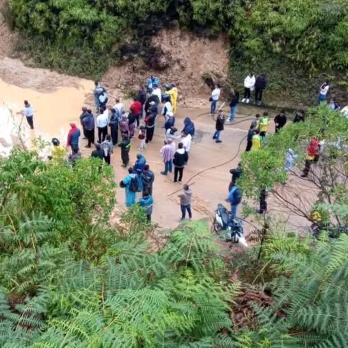 Vías bloqueadas e inundaciones afectan la conectividad entre Huila y Caquetá