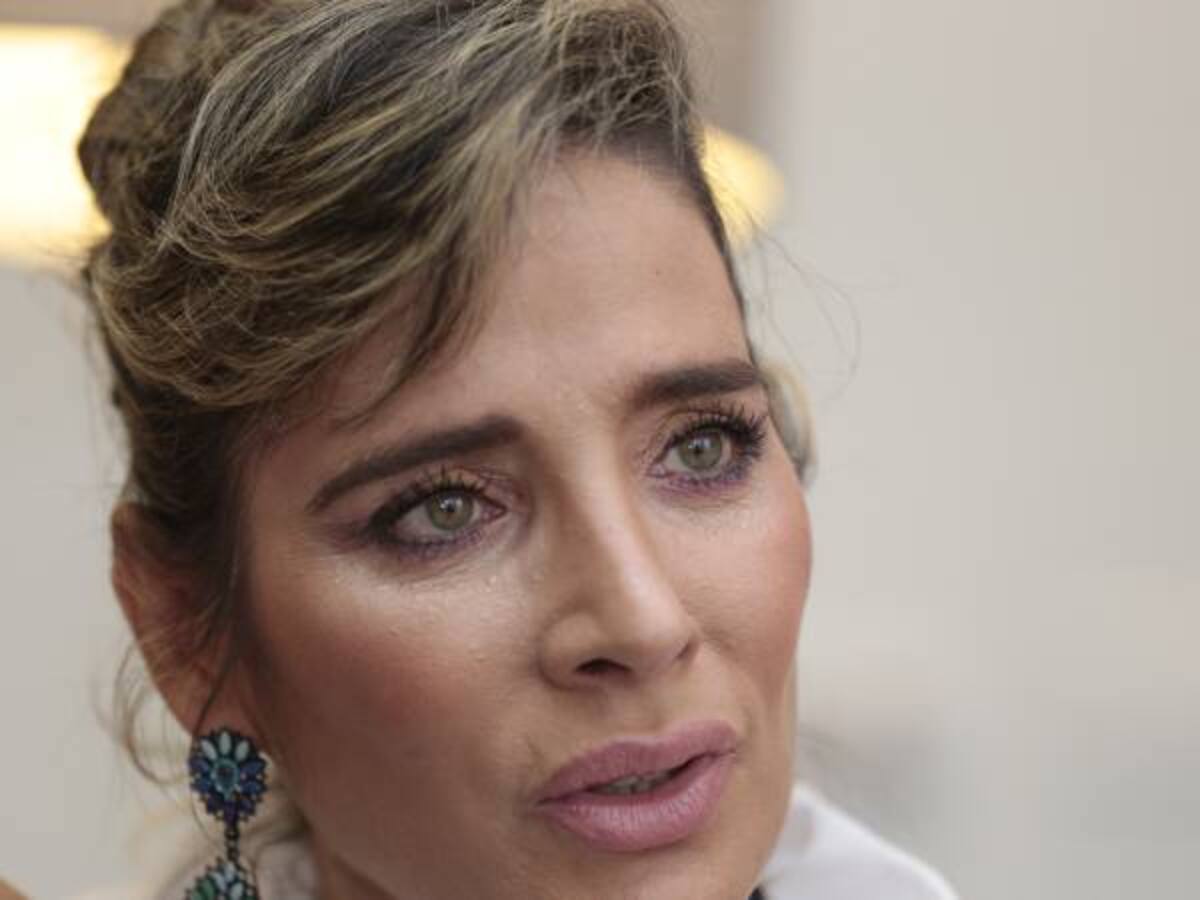 Como de 15, así luce Luly Bossa