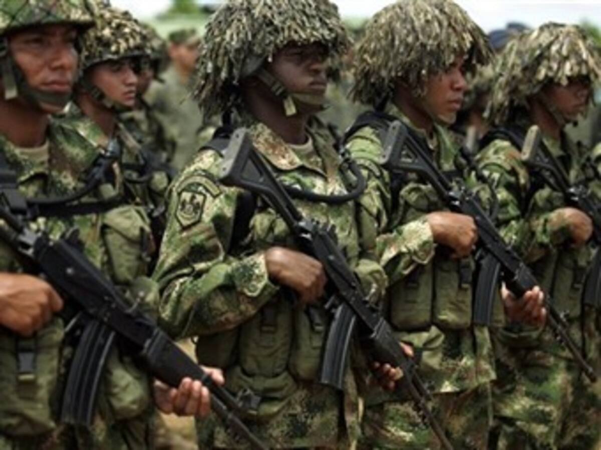 Polémica por proyectos que buscan blindar a los militares