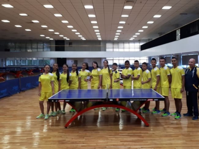 Niños colombianos amantes al Ping Pong visitan Pekín