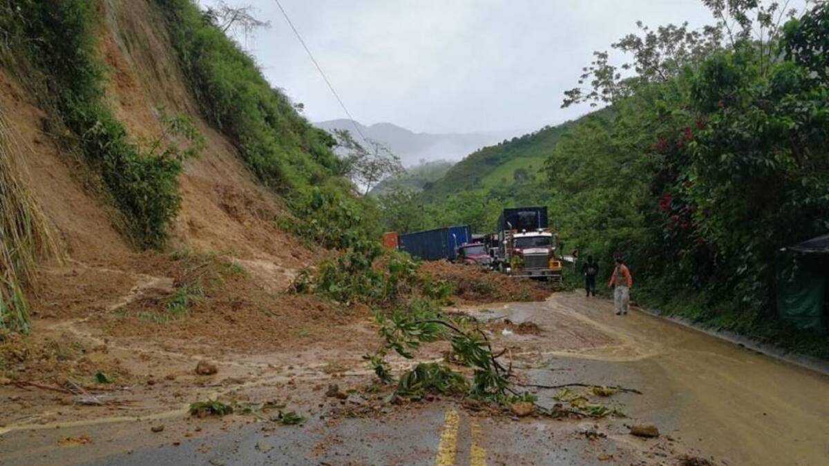 Afectaciones en vías por lluvias: Invías anuncia cierres y alternativas para viajeros