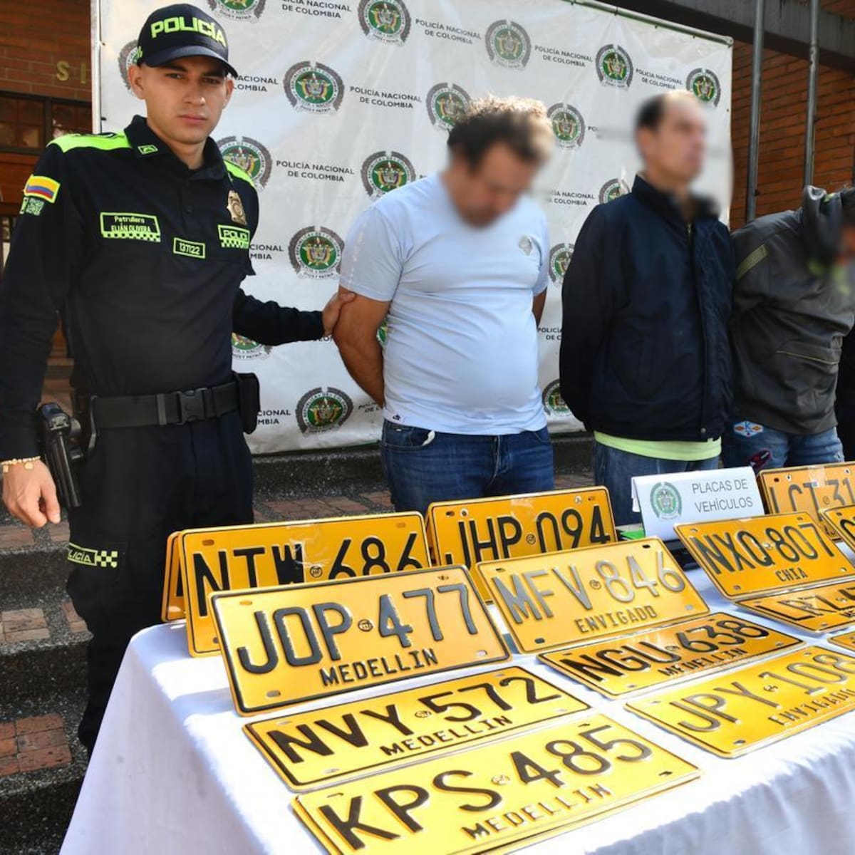 Capturaron a tres presuntos ladrones de vehículos de alta gama en Medellín