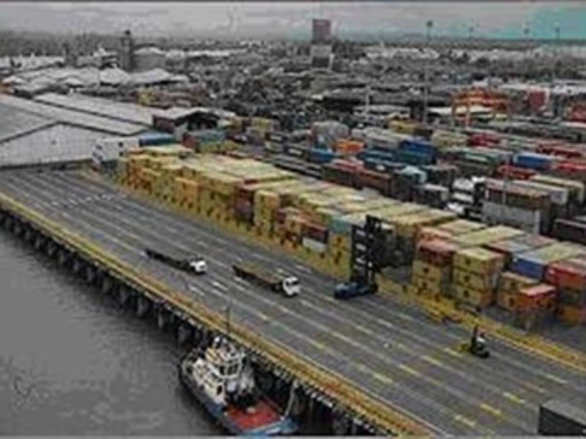 El paro camionero afecta al puerto de Buenaventura