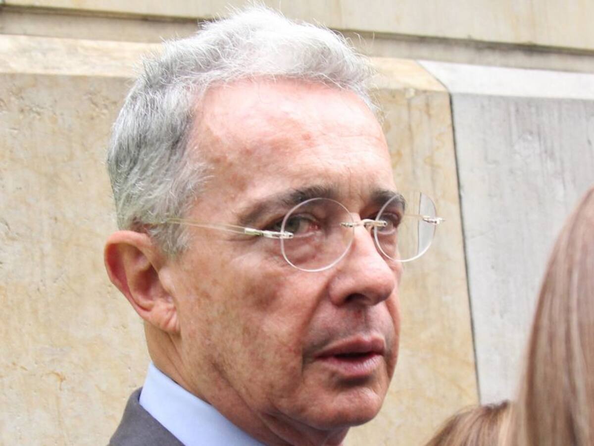 ¿Qué pasara si no se toma decisión frente a la situación de Álvaro Uribe?