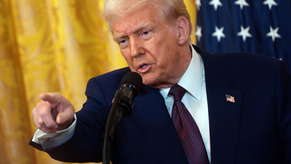 Un mes de Trump en la Casa Blanca marcado por avalancha de órdenes y despidos masivos