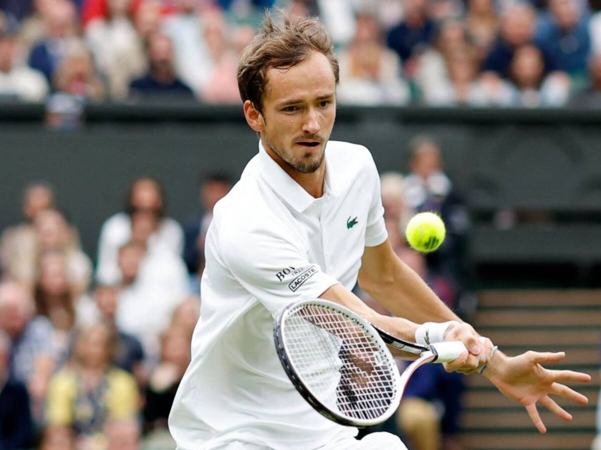 Medvedev, número dos mundial, cae en octavos de Wimbledon ante Hurkacz