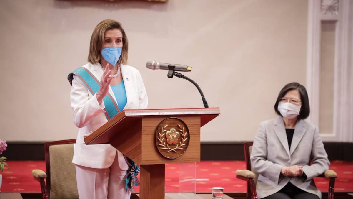 La demócrata Nancy Pelosi partió de Taiwán generando temores de crisis militar