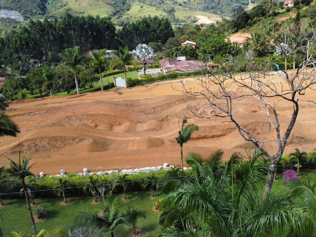 Habitantes de Barbosa se quejan por una pista de motocrós que los tiene afectados