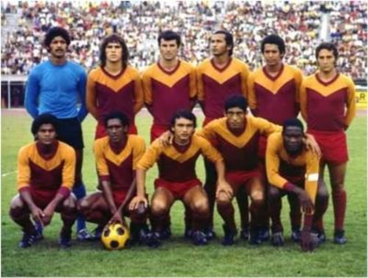 TOLIMA 1975ARRIBA  IZQ-DER: Álvaro Cuéllar, Orlando Martínez, Hernán Trujillo Cerquera, Luis Villarreal, César Augusto De La Hoz y Luis Augusto ‘Chiqui’ GarcíaABAJO MISMO ORDEN: Juanito Moreno, Jaime Morón, Julio Olmos, Fabio Espinoza y Jorge Gallego