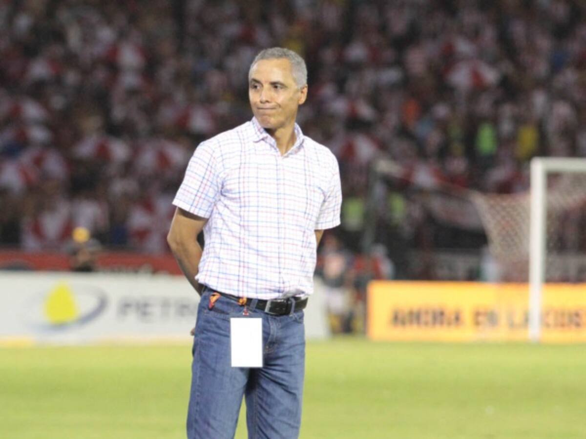 Alexis Mendoza, el técnico que le vuelve a entregar un título al Junior