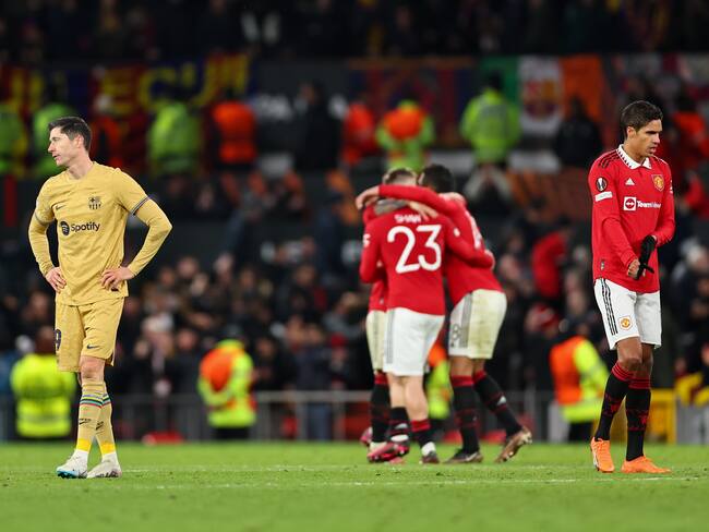 MANCHESTER, ENGLAND - FEBRUARY 23: A dejected Robert Lewandowski of FC Barcelona at full time during the UEFA Europa League knockout round play-off leg two match between Manchester United and FC Barcelona at Old Trafford on February 23, 2023 in Manchester, United Kingdom. (Photo by Robbie Jay Barratt - AMA/Getty Images)