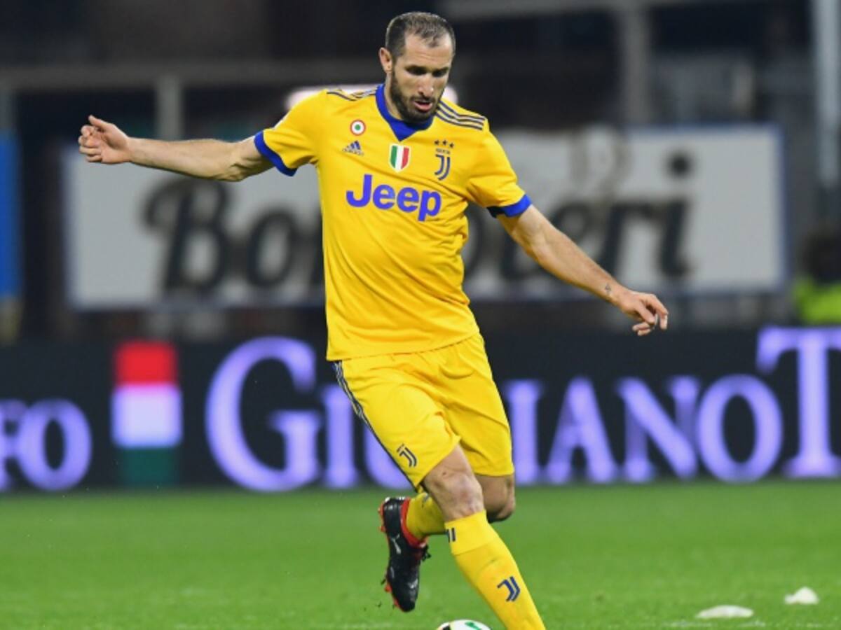 Chiellini deja la concentración de Italia por problemas musculares