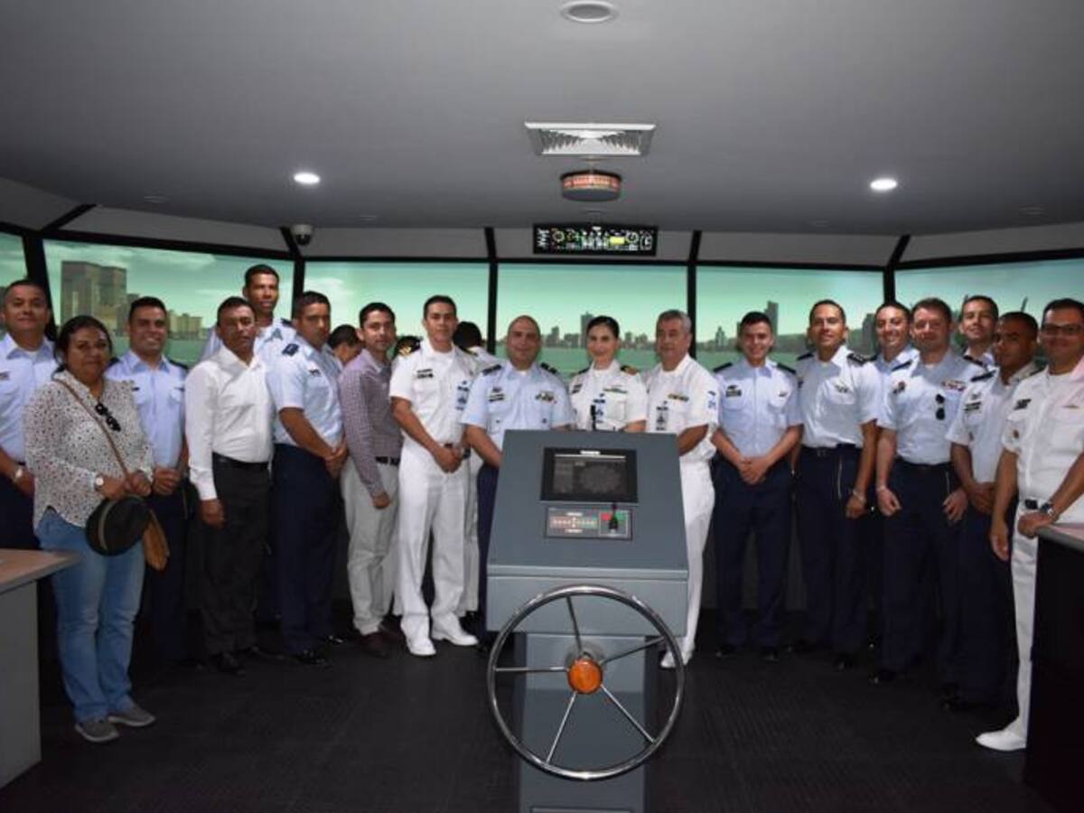 Escuela Naval de Cartagena recibió visita de la Fuerza Aérea Colombiana
