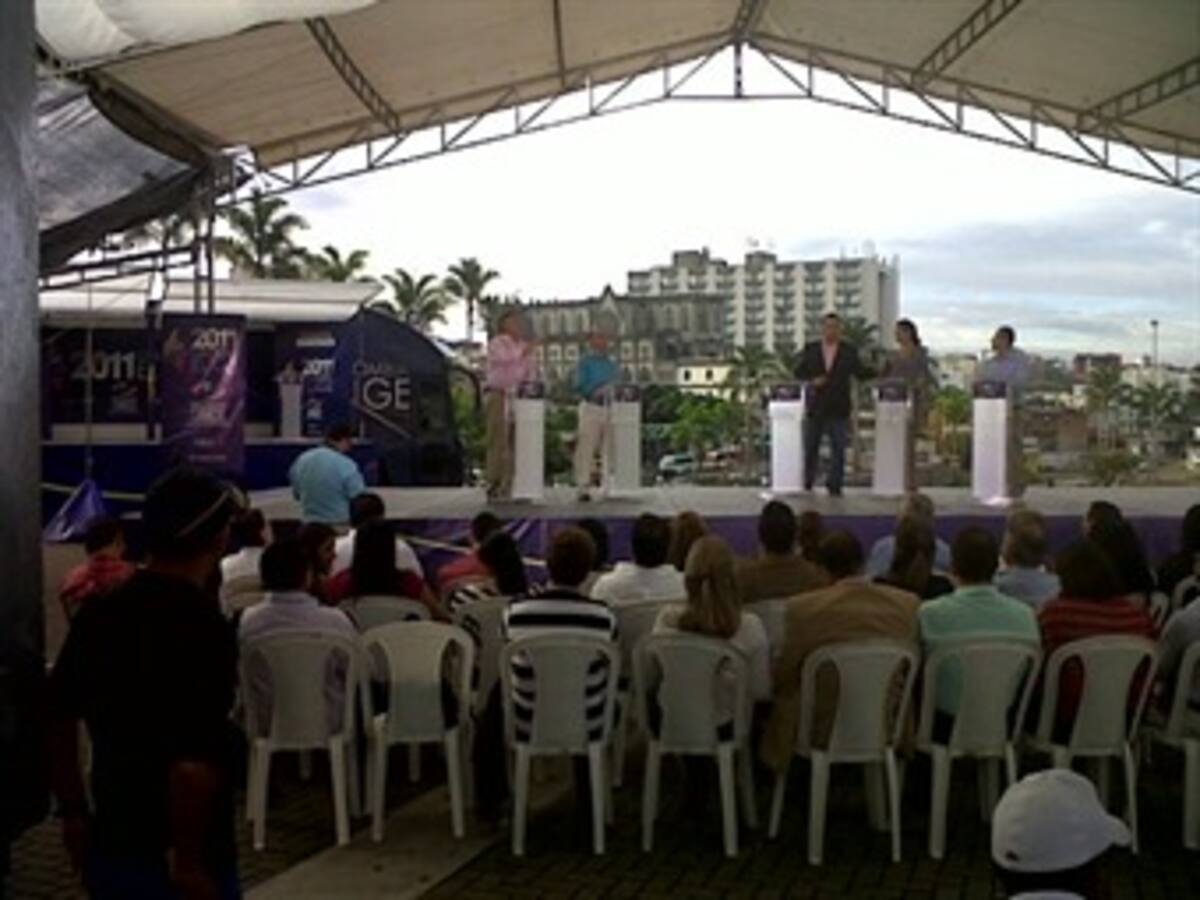 Aeropuerto para Pereira genera controversia entre candidatos a la alcaldía de la capital de Risaralda
