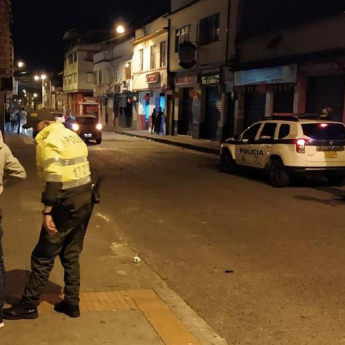 Presunto menor homicida fue entregado a las autoridades por su mamá