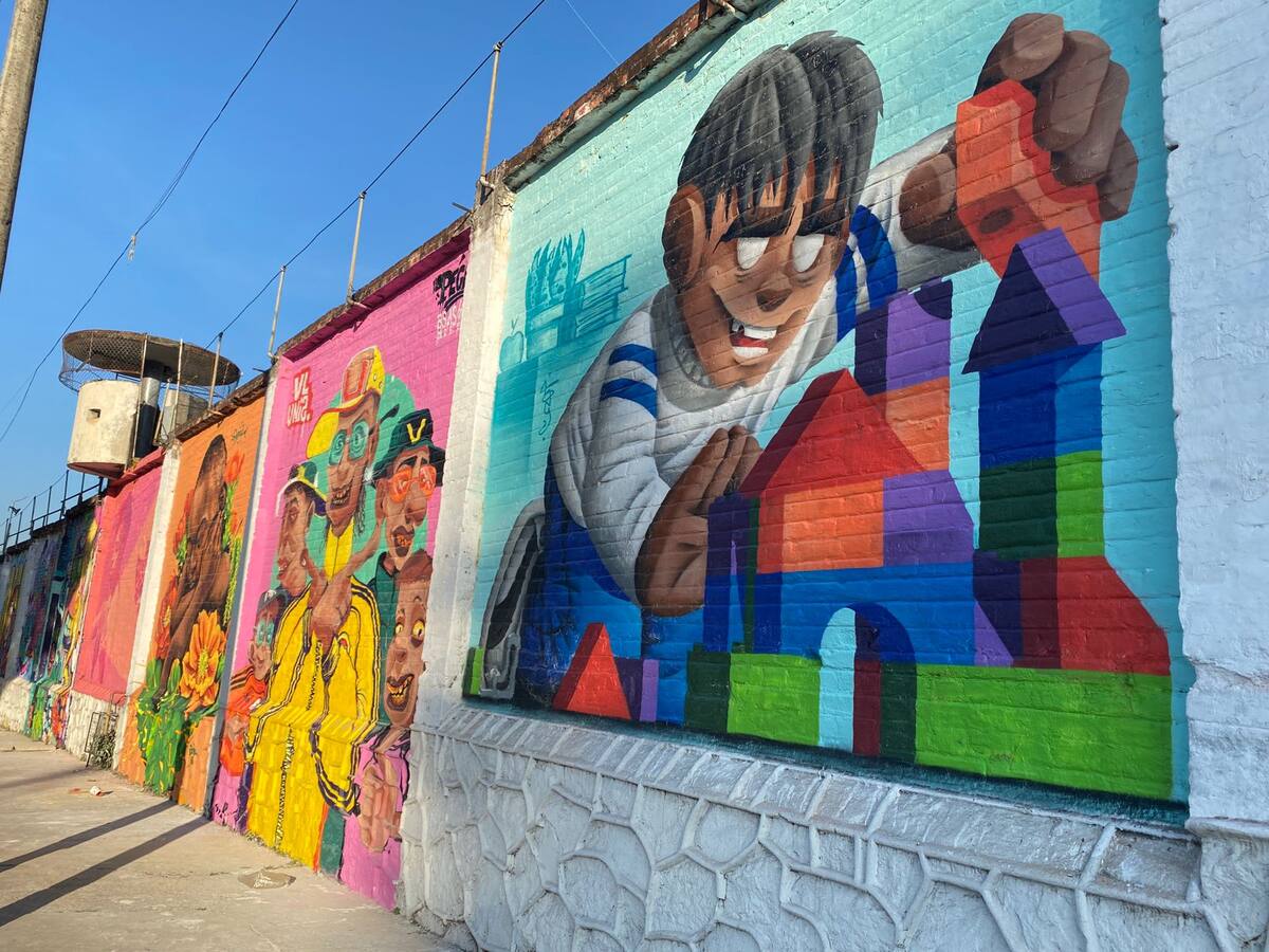 Fachada de la cárcel Modelo ahora es una galería de arte al aire libre