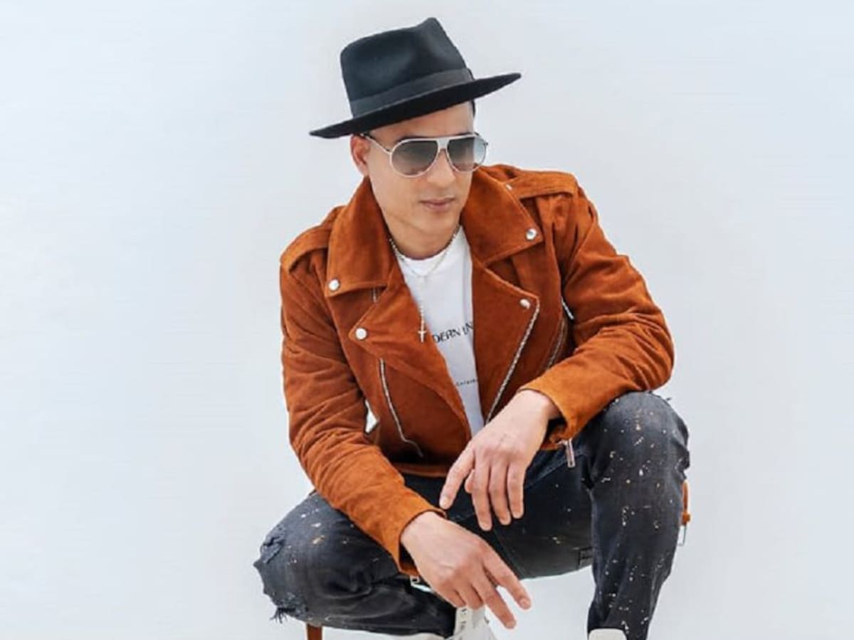 Rey Chávez presenta “La vida” en una canción