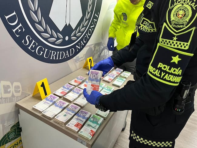 La Polfa decomisó 150 millones de pesos que pretendían viajar de Bogotá a Riohacha de forma ilegal