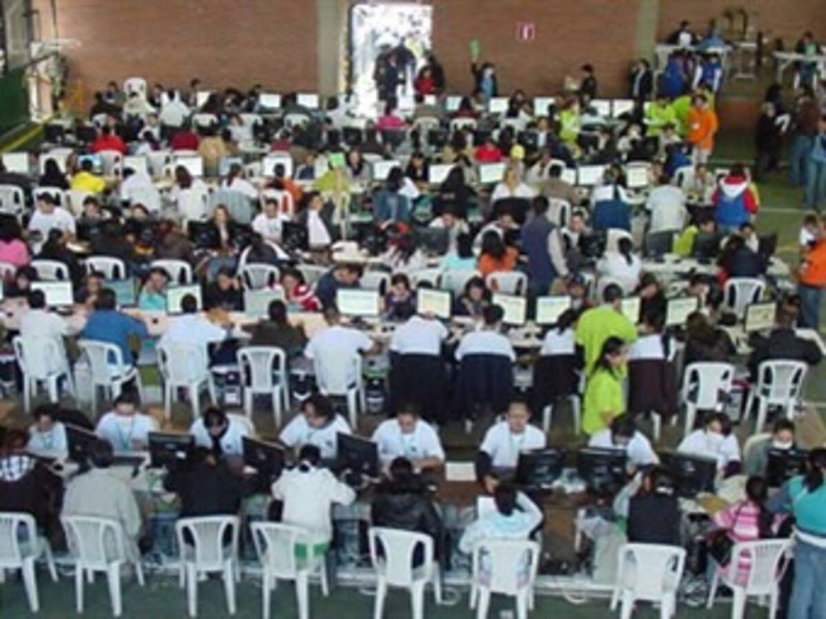 Denuncian que Farc presiona a beneficiarios de Más Familias en Acción en Caquetá